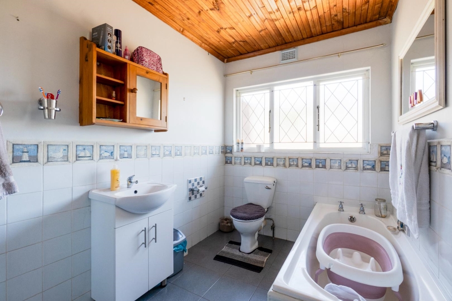 4 Bedroom Property for Sale in Amanzimtoti KwaZulu-Natal