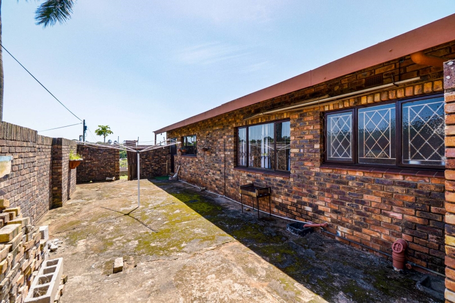 4 Bedroom Property for Sale in Amanzimtoti KwaZulu-Natal