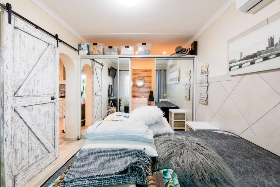 4 Bedroom Property for Sale in Amanzimtoti KwaZulu-Natal