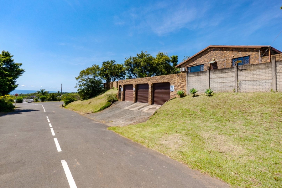 4 Bedroom Property for Sale in Amanzimtoti KwaZulu-Natal