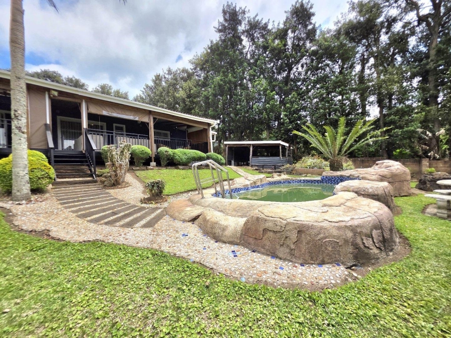 3 Bedroom Property for Sale in Kloof KwaZulu-Natal