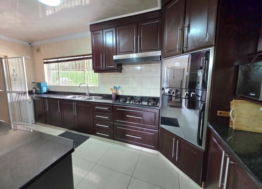 3 Bedroom Property for Sale in Kloof KwaZulu-Natal