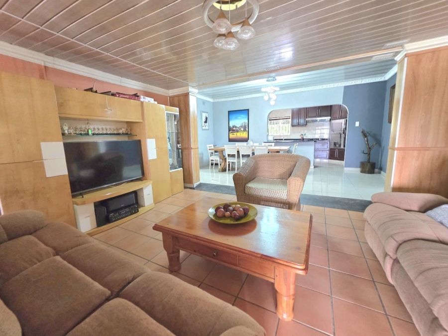 3 Bedroom Property for Sale in Kloof KwaZulu-Natal