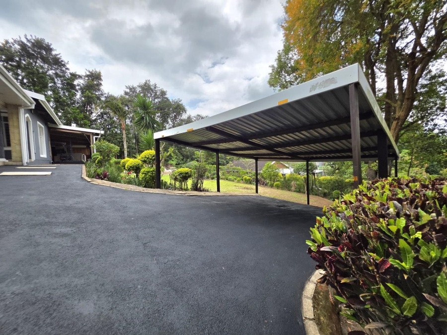 3 Bedroom Property for Sale in Kloof KwaZulu-Natal