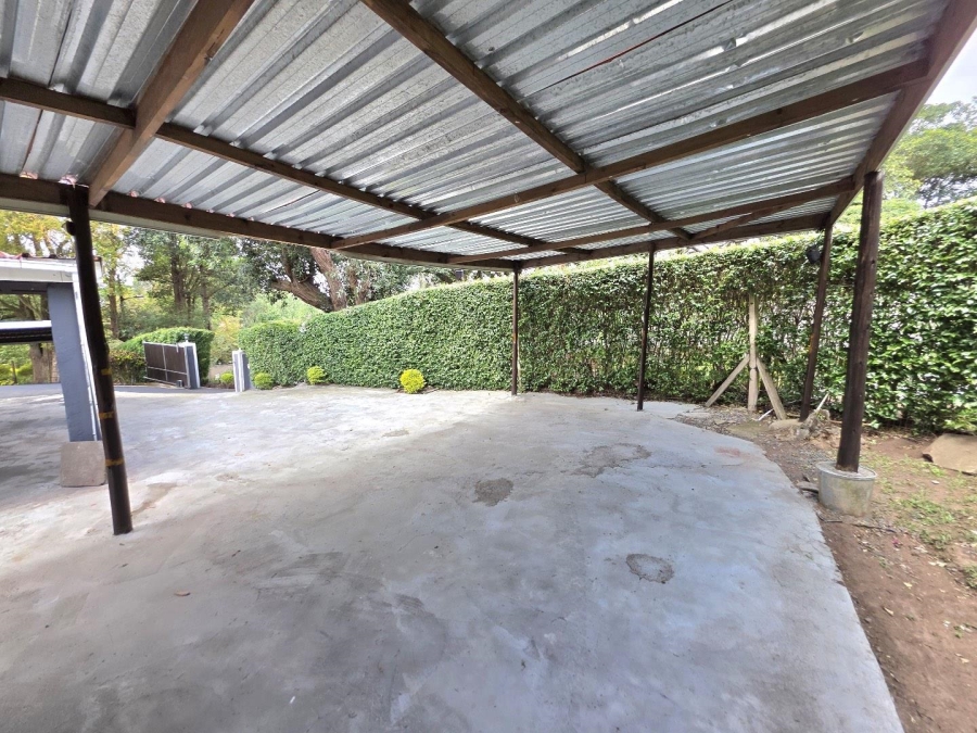 3 Bedroom Property for Sale in Kloof KwaZulu-Natal