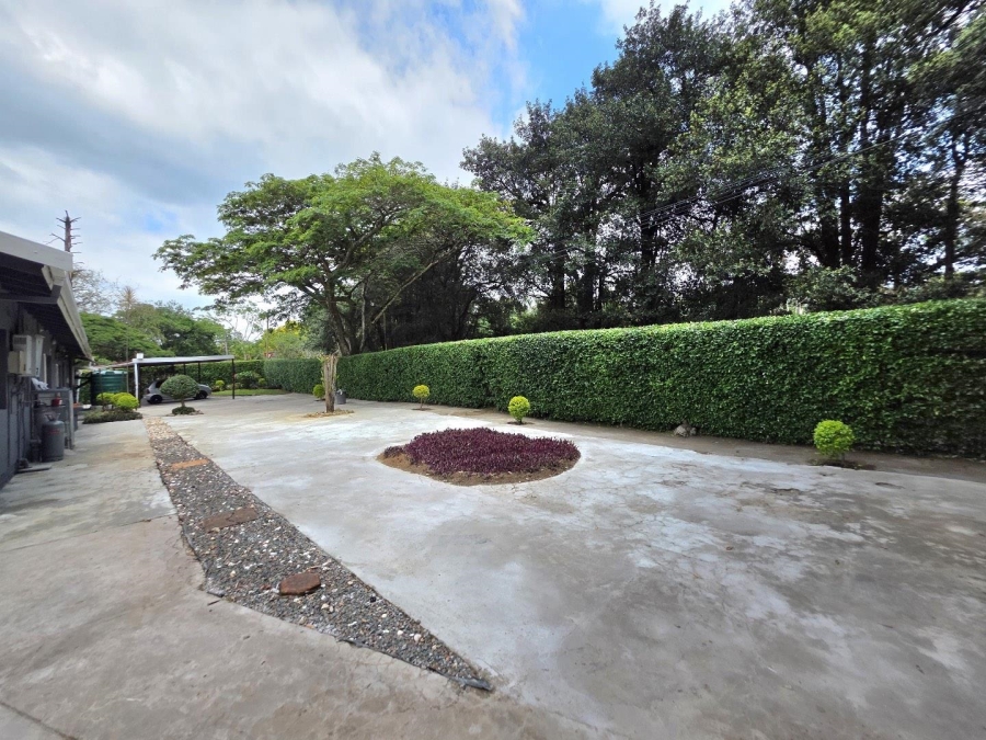 3 Bedroom Property for Sale in Kloof KwaZulu-Natal