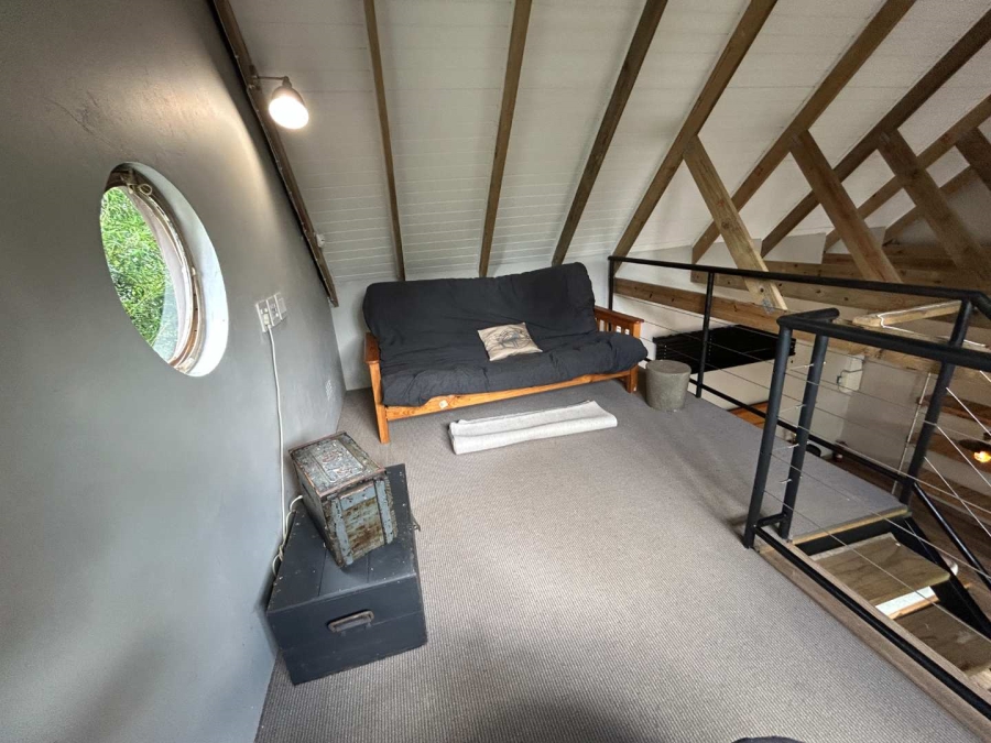 To Let 2 Bedroom Property for Rent in Crestholme KwaZulu-Natal