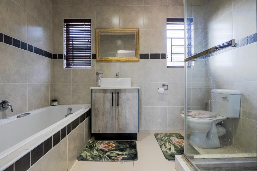 3 Bedroom Property for Sale in Amanzimtoti KwaZulu-Natal