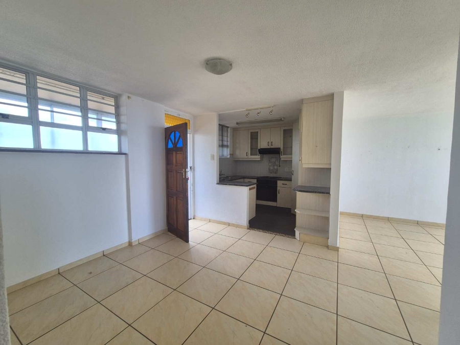2 Bedroom Property for Sale in Amanzimtoti KwaZulu-Natal