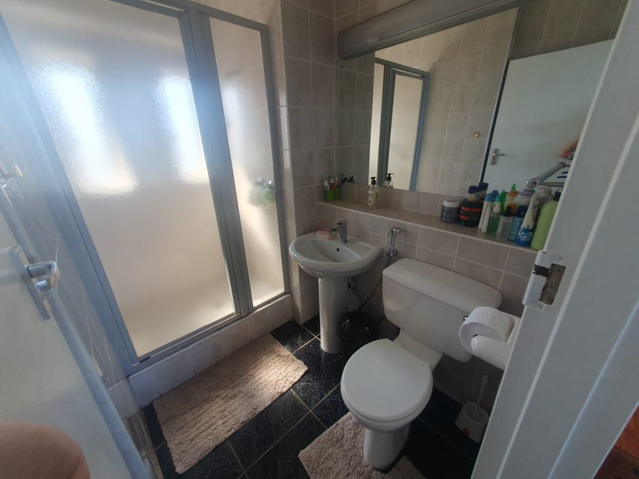 2 Bedroom Property for Sale in Amanzimtoti KwaZulu-Natal