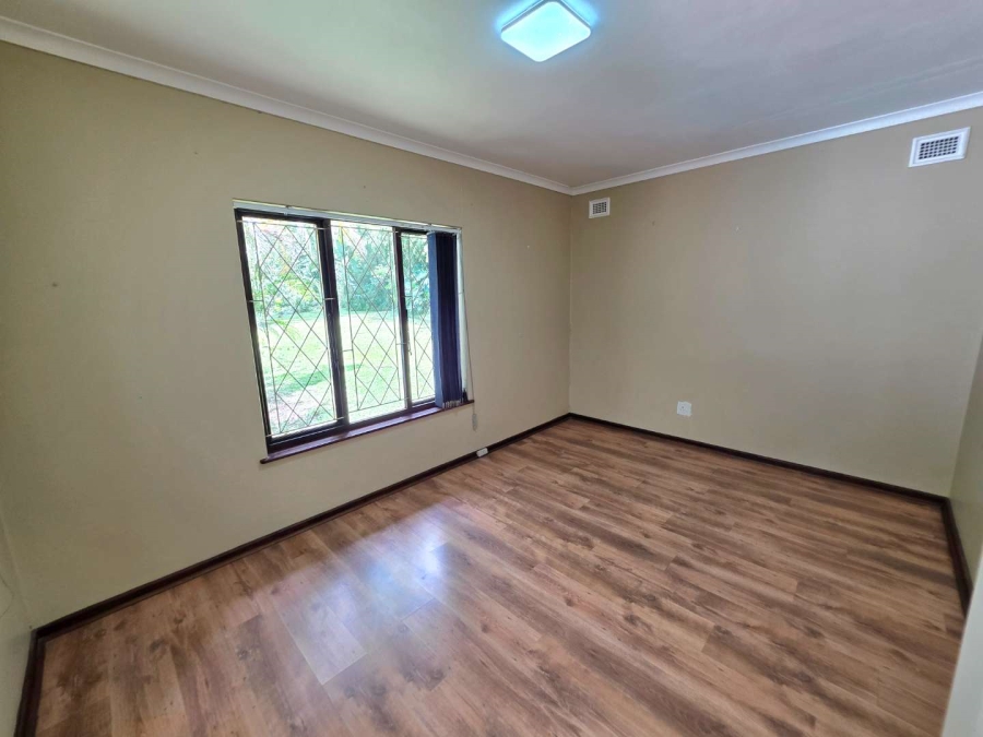 4 Bedroom Property for Sale in Kloof KwaZulu-Natal