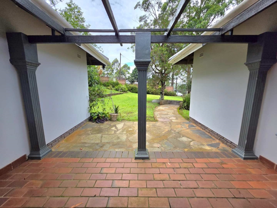 4 Bedroom Property for Sale in Kloof KwaZulu-Natal