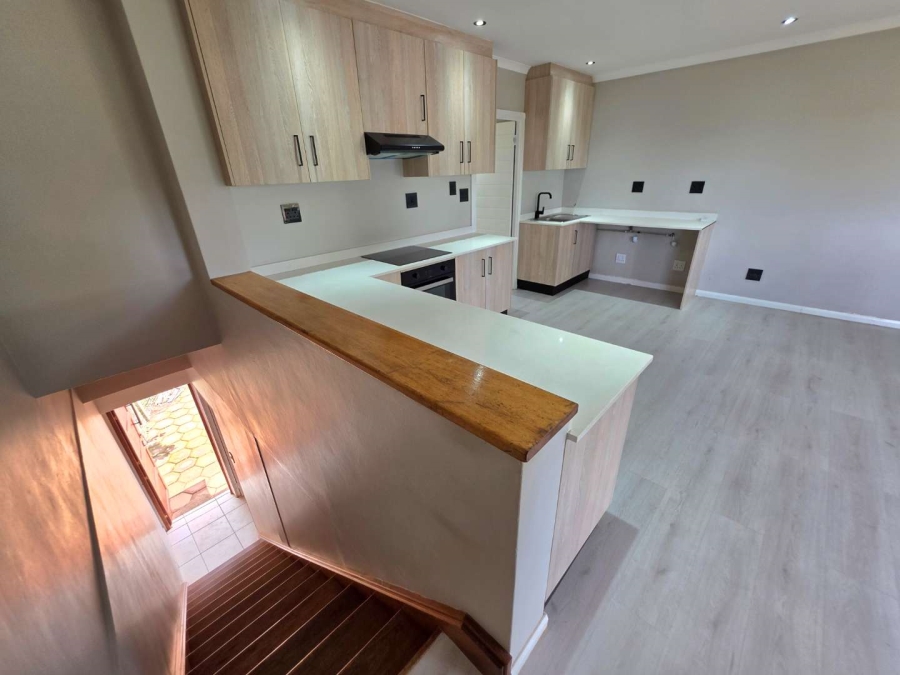 4 Bedroom Property for Sale in Kloof KwaZulu-Natal