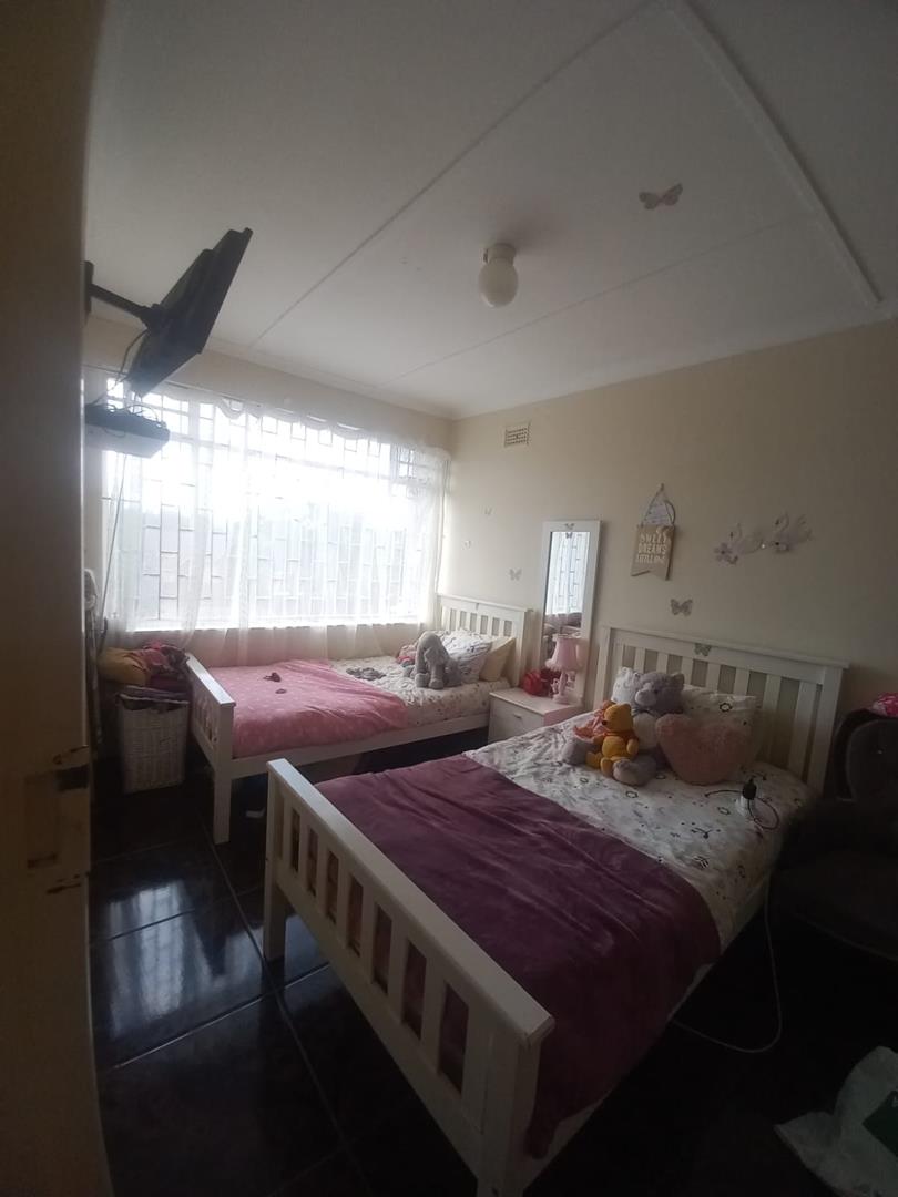 1 Bedroom Property for Sale in Fairview KwaZulu-Natal