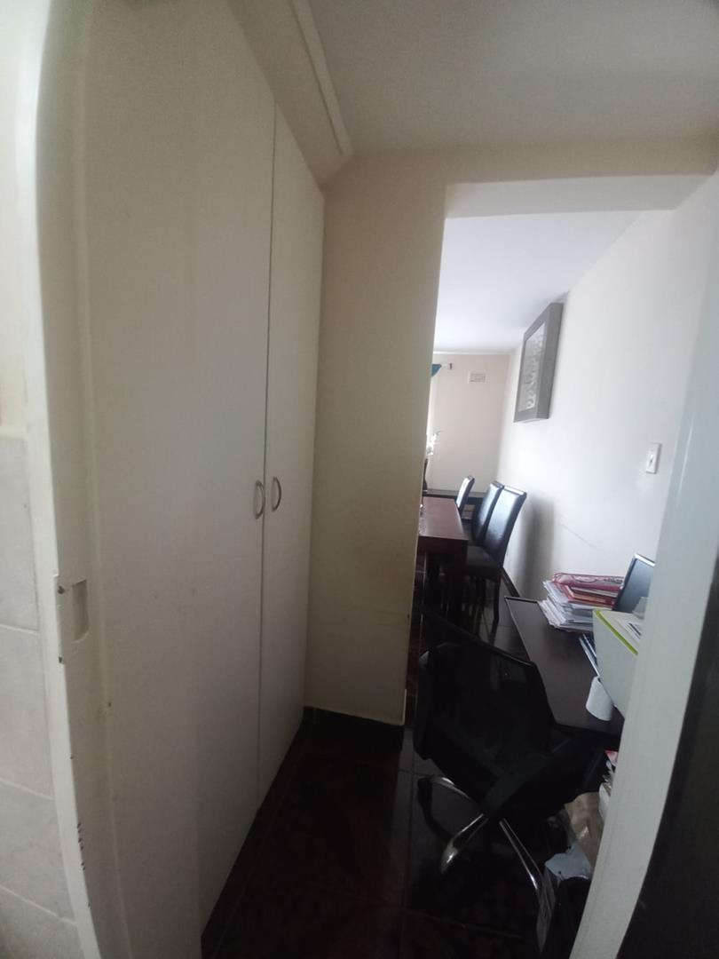 1 Bedroom Property for Sale in Fairview KwaZulu-Natal