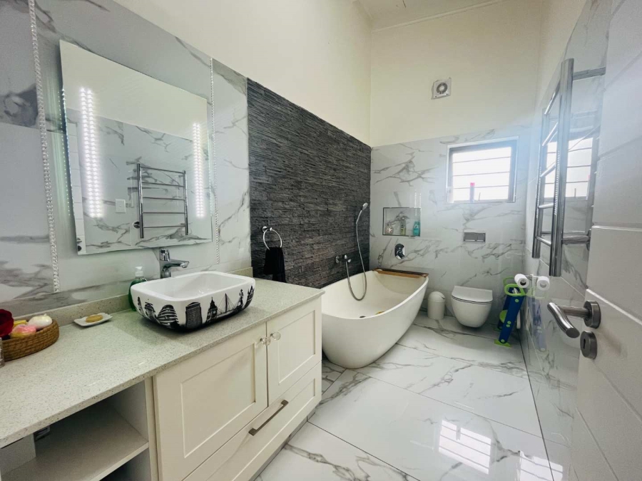 4 Bedroom Property for Sale in Glen Hills KwaZulu-Natal