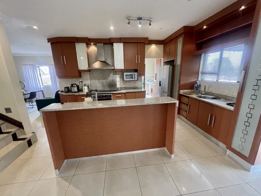 4 Bedroom Property for Sale in Izinga Ridge KwaZulu-Natal