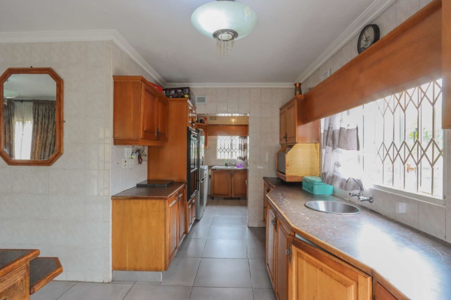 6 Bedroom Property for Sale in Woodhaven KwaZulu-Natal