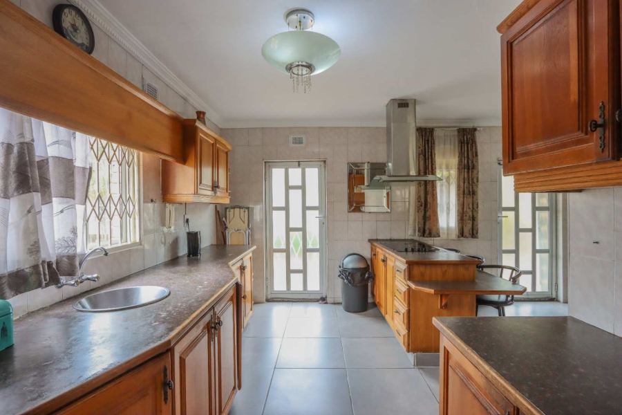 6 Bedroom Property for Sale in Woodhaven KwaZulu-Natal