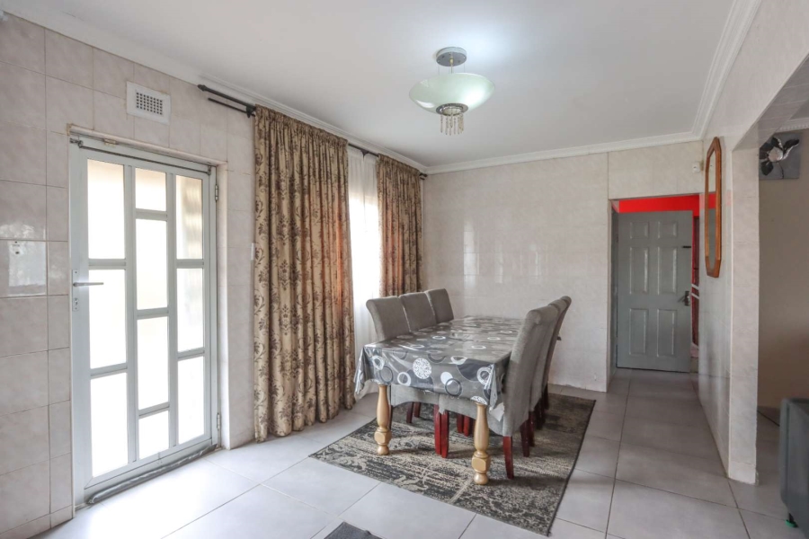 6 Bedroom Property for Sale in Woodhaven KwaZulu-Natal