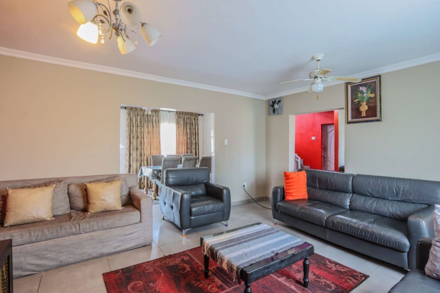 6 Bedroom Property for Sale in Woodhaven KwaZulu-Natal