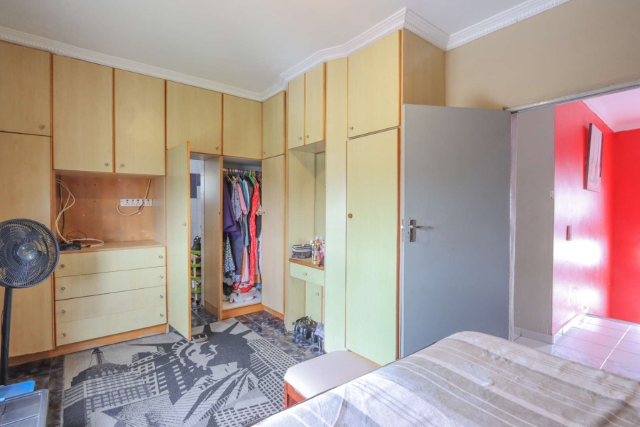 6 Bedroom Property for Sale in Woodhaven KwaZulu-Natal