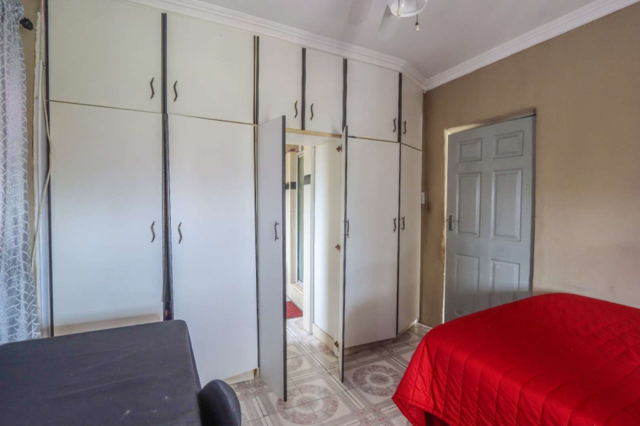 6 Bedroom Property for Sale in Woodhaven KwaZulu-Natal