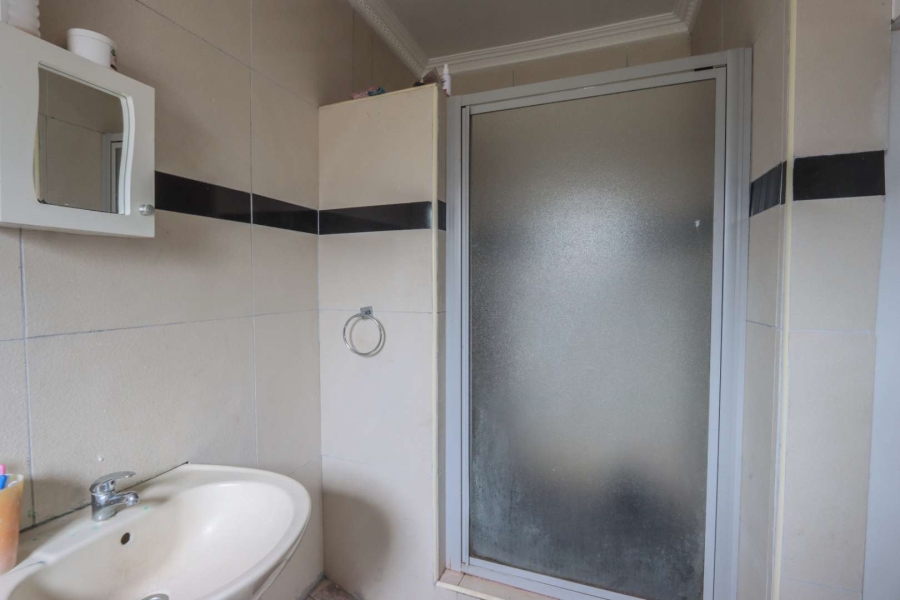 6 Bedroom Property for Sale in Woodhaven KwaZulu-Natal