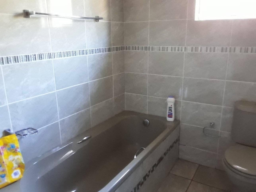 2 Bedroom Property for Sale in Empangeni KwaZulu-Natal