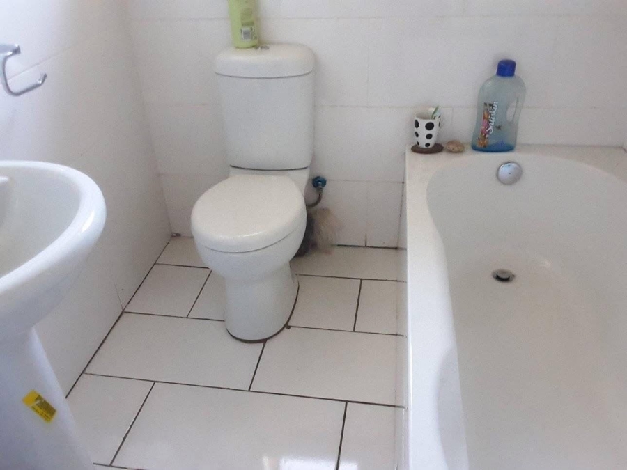 2 Bedroom Property for Sale in Empangeni KwaZulu-Natal