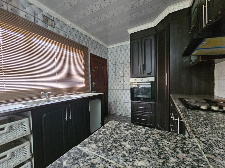 To Let 3 Bedroom Property for Rent in Wildenwide KwaZulu-Natal