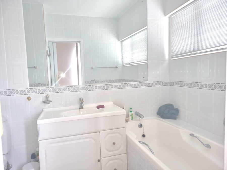 To Let 3 Bedroom Property for Rent in Umhlanga KwaZulu-Natal