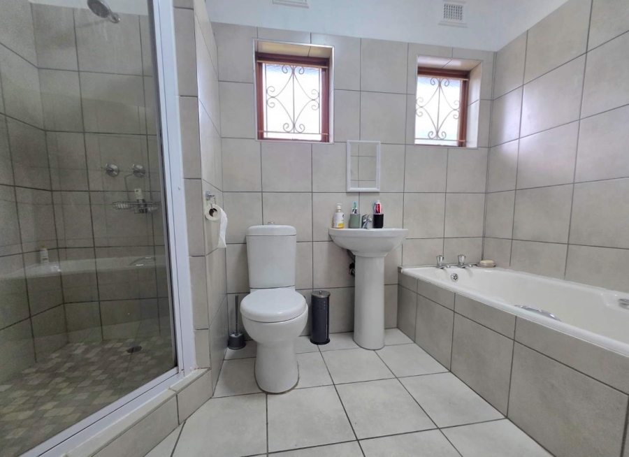 4 Bedroom Property for Sale in Northdene KwaZulu-Natal