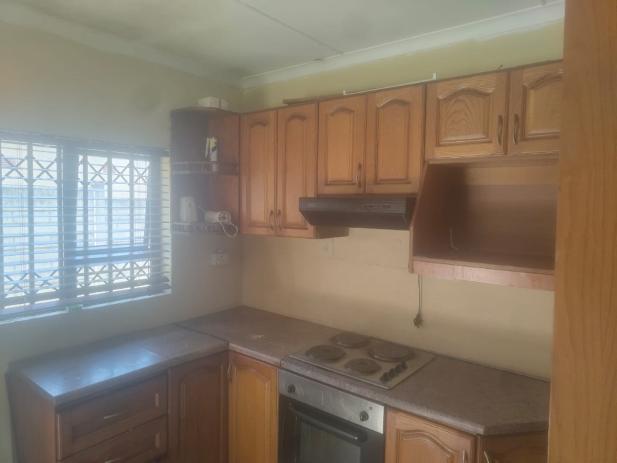 2 Bedroom Property for Sale in Umlazi KwaZulu-Natal