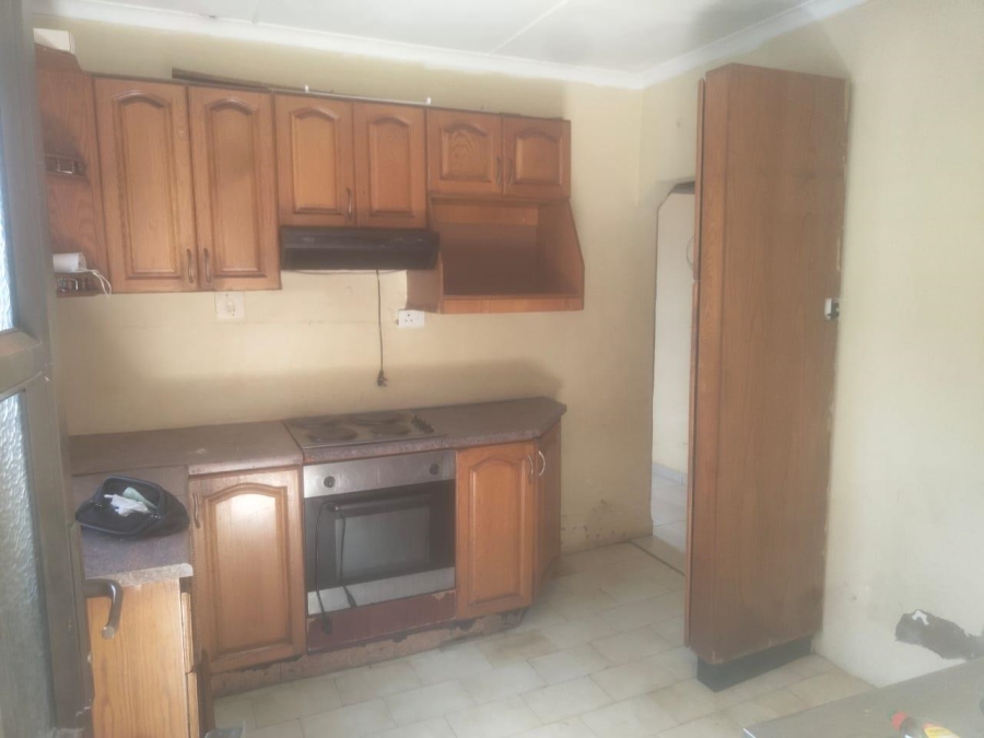 2 Bedroom Property for Sale in Umlazi KwaZulu-Natal