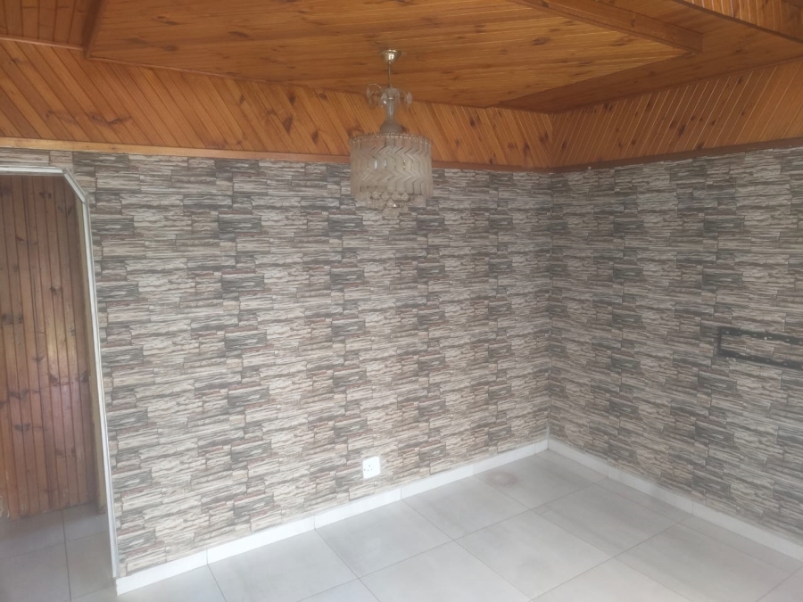 2 Bedroom Property for Sale in Umlazi KwaZulu-Natal