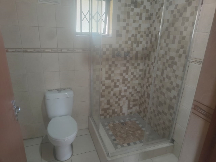2 Bedroom Property for Sale in Umlazi KwaZulu-Natal