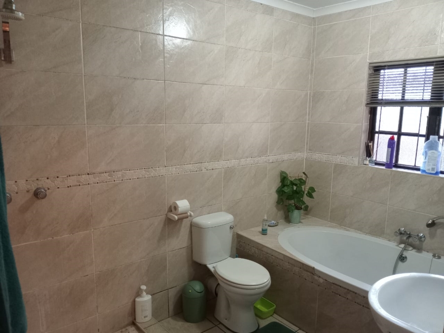 2 Bedroom Property for Sale in Arboretum KwaZulu-Natal