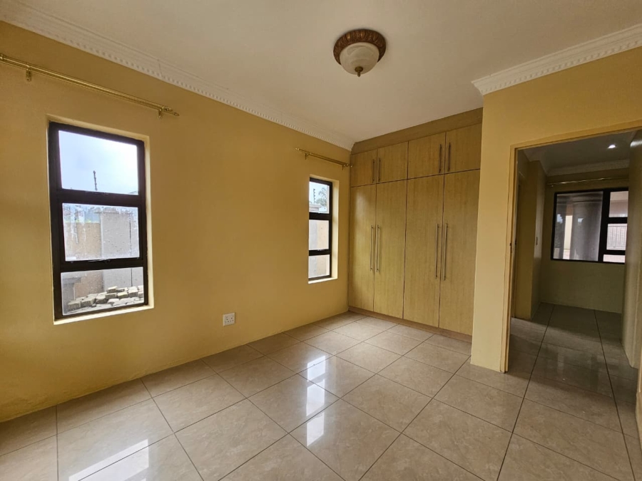 To Let 5 Bedroom Property for Rent in Birdswood KwaZulu-Natal