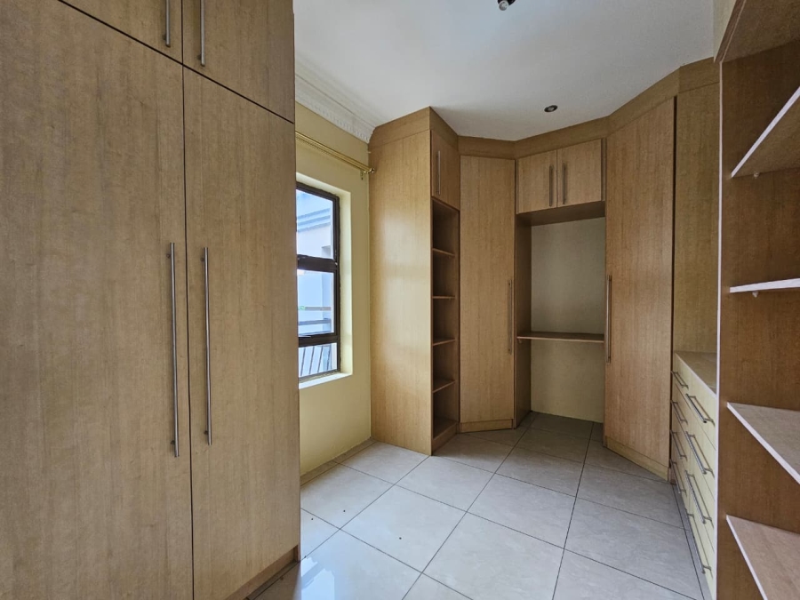 To Let 5 Bedroom Property for Rent in Birdswood KwaZulu-Natal