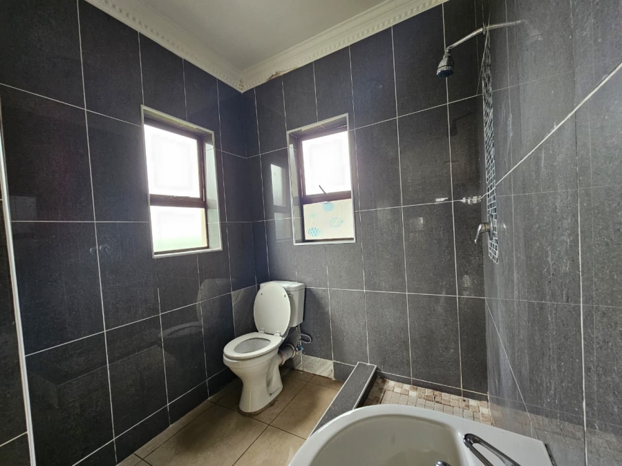 To Let 5 Bedroom Property for Rent in Birdswood KwaZulu-Natal