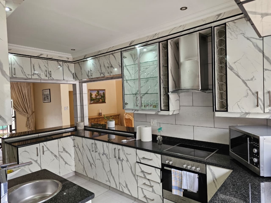 4 Bedroom Property for Sale in Veld En Vlei KwaZulu-Natal