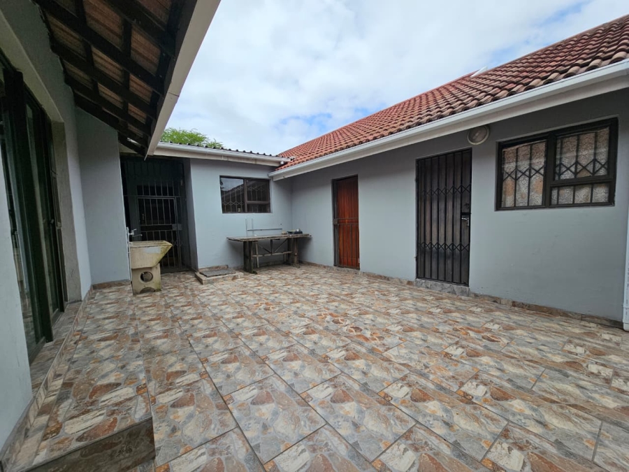 To Let 4 Bedroom Property for Rent in Veld En Vlei KwaZulu-Natal