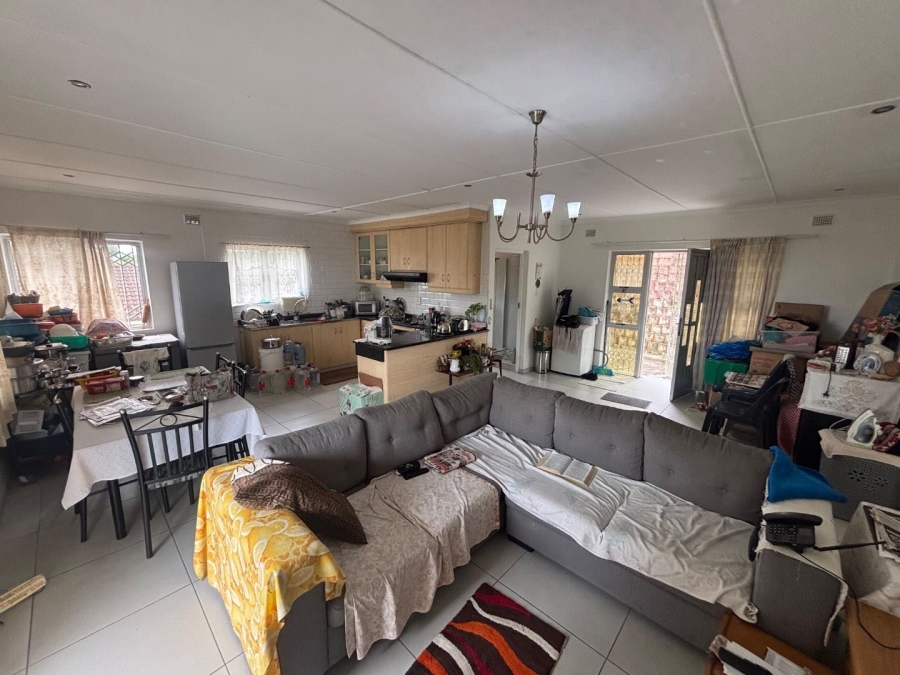 2 Bedroom Property for Sale in Queensburgh KwaZulu-Natal