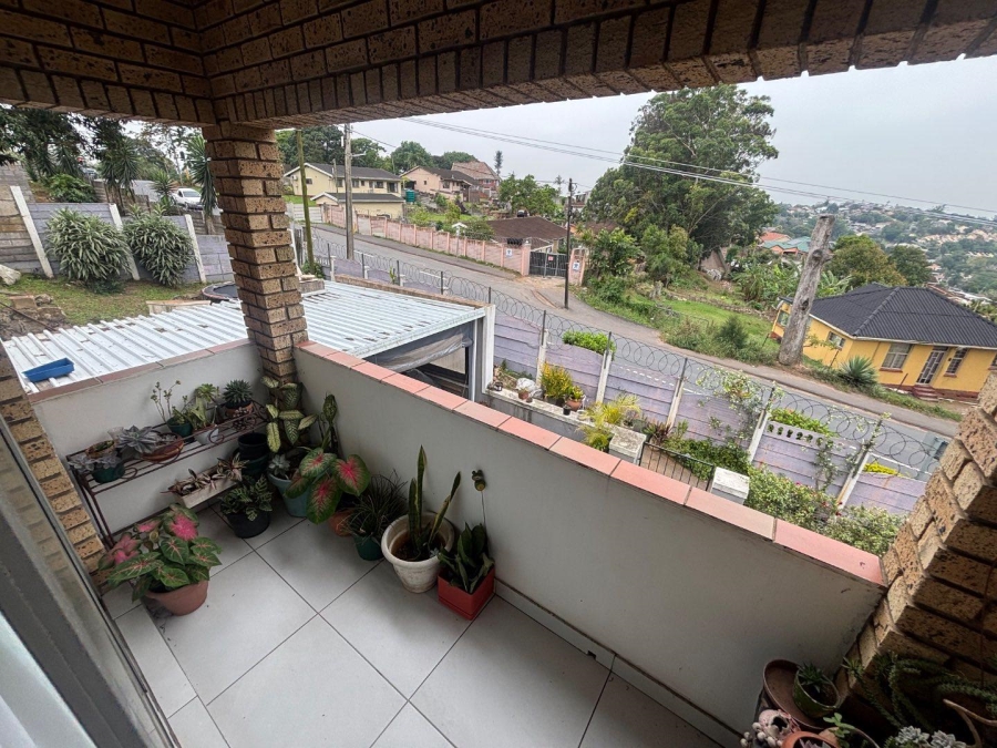 2 Bedroom Property for Sale in Queensburgh KwaZulu-Natal