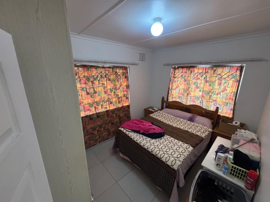 2 Bedroom Property for Sale in Queensburgh KwaZulu-Natal