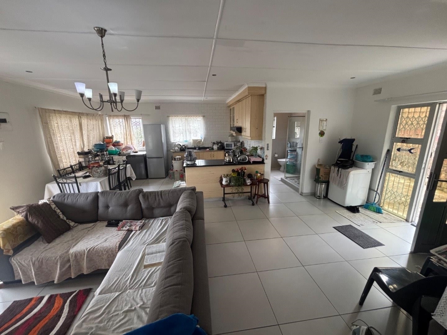 2 Bedroom Property for Sale in Queensburgh KwaZulu-Natal