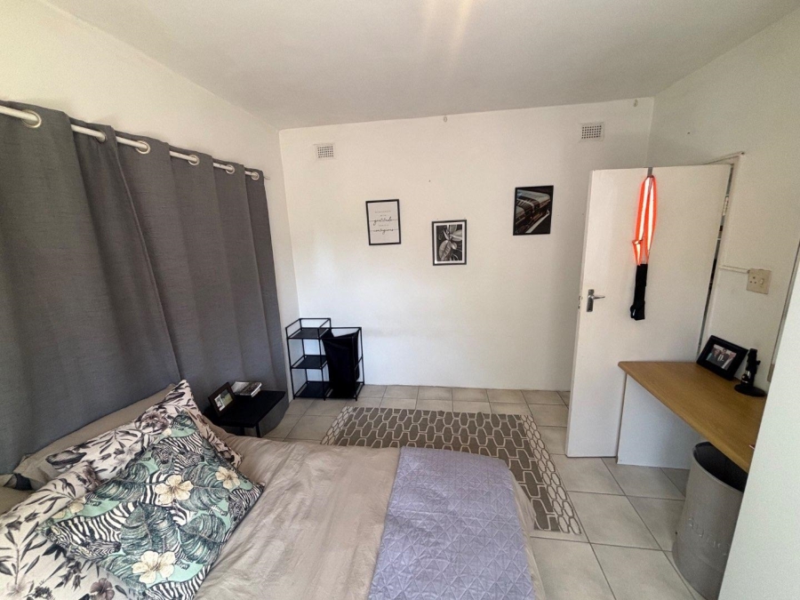 To Let 1 Bedroom Property for Rent in Kloof KwaZulu-Natal