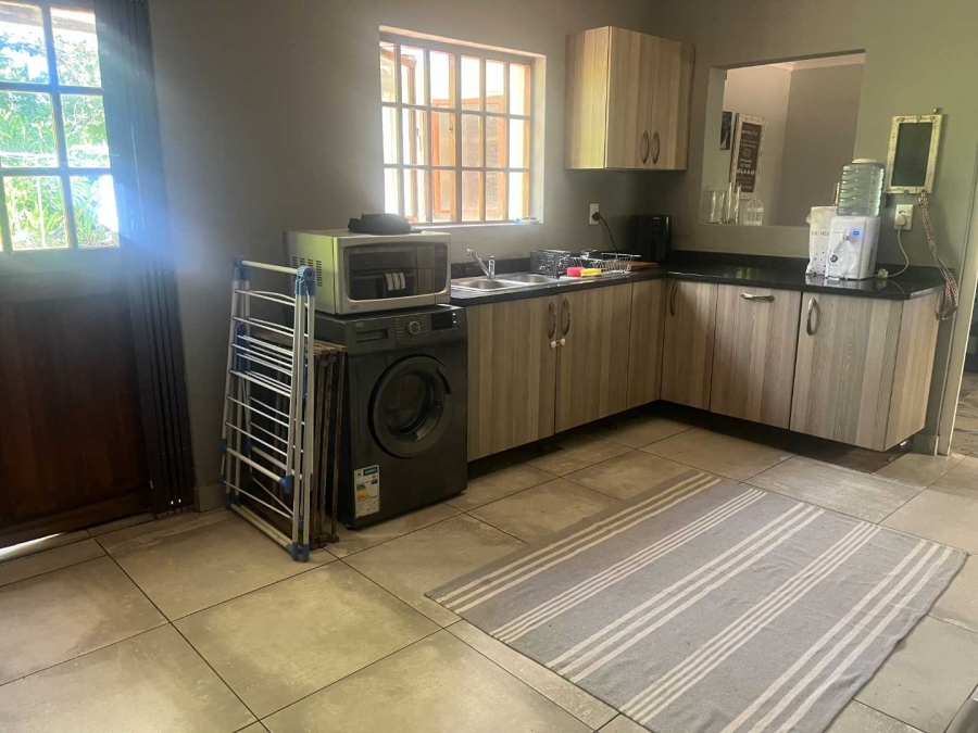 4 Bedroom Property for Sale in Crestview KwaZulu-Natal