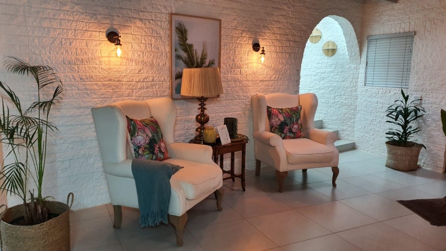 To Let commercial Property for Rent in Kloof KwaZulu-Natal